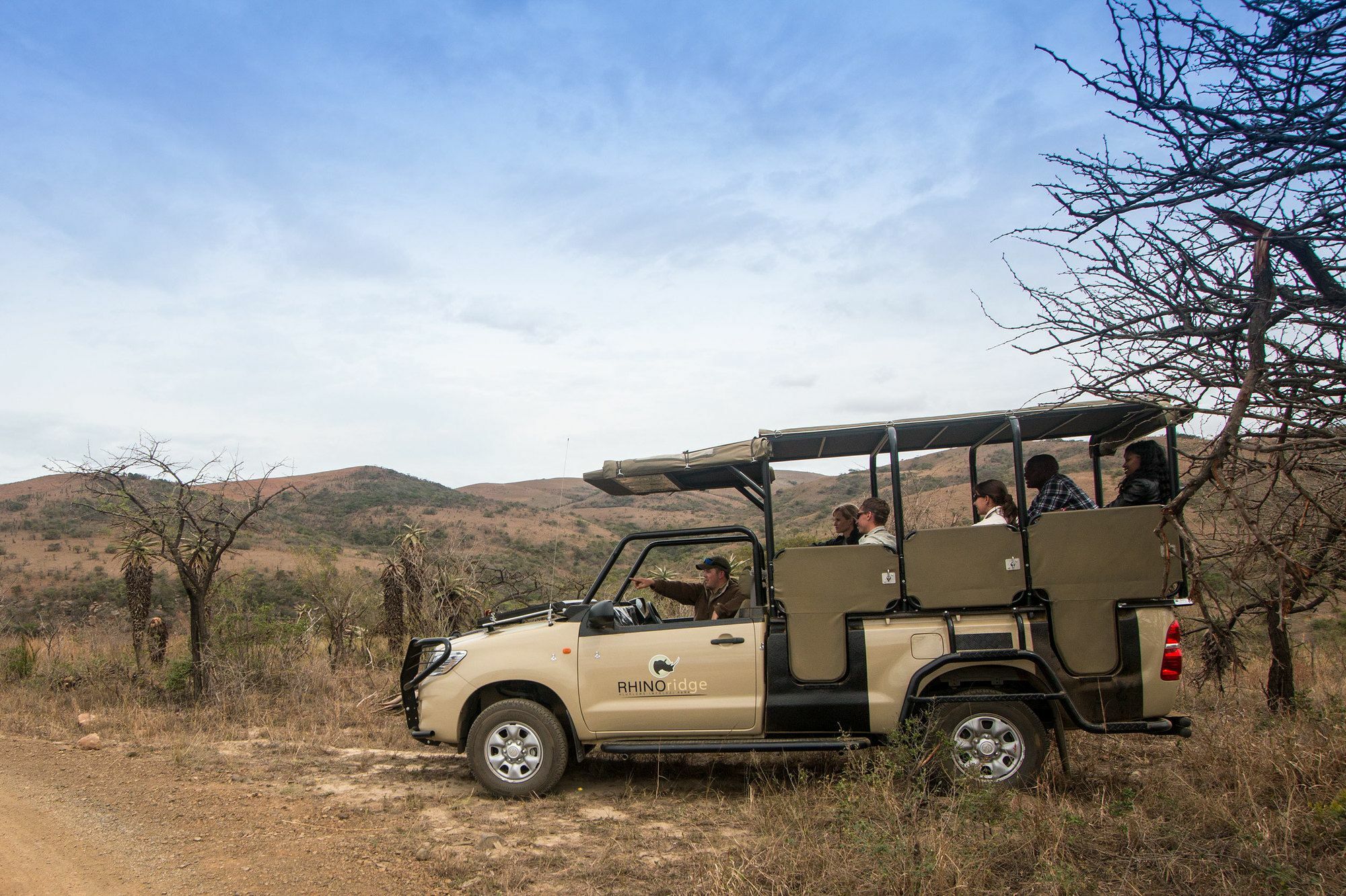 Rhino Ridge Safari Lodge KwaNompondo Exterior photo