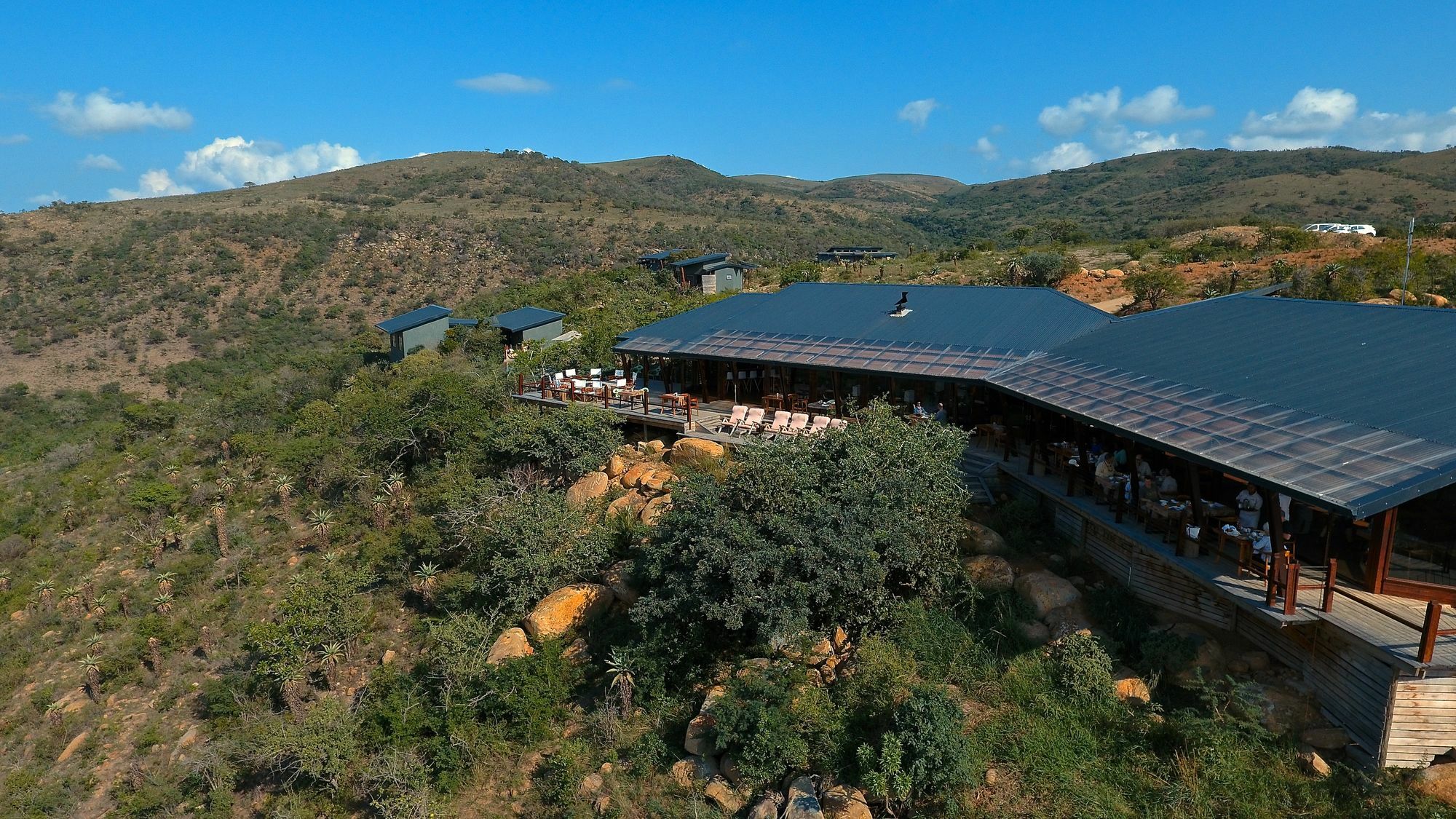 Rhino Ridge Safari Lodge KwaNompondo Exterior photo